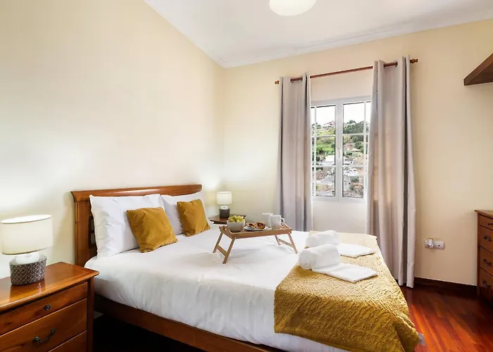 Sol Poente By Galmi Funchal (Madeira)